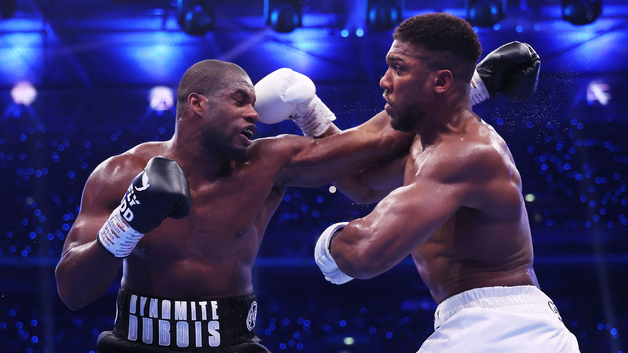 Dubois Dominates and Knocks Out Joshua in Thrilling Wembley Showdown